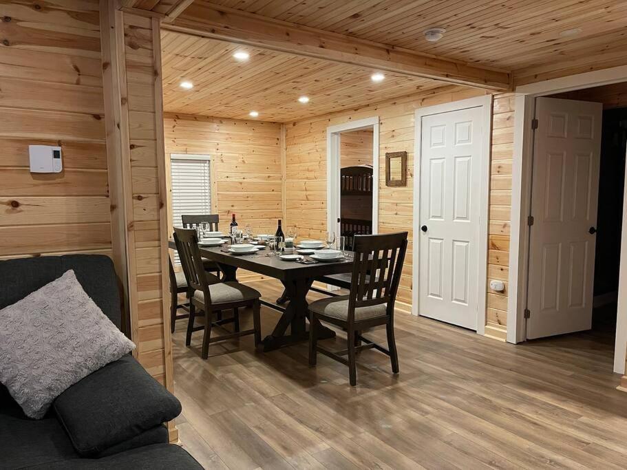 Chalet le Huard directement au bord du lac Saint-Zénon Extérieur photo