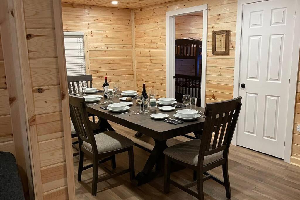 Chalet le Huard directement au bord du lac Saint-Zénon Extérieur photo